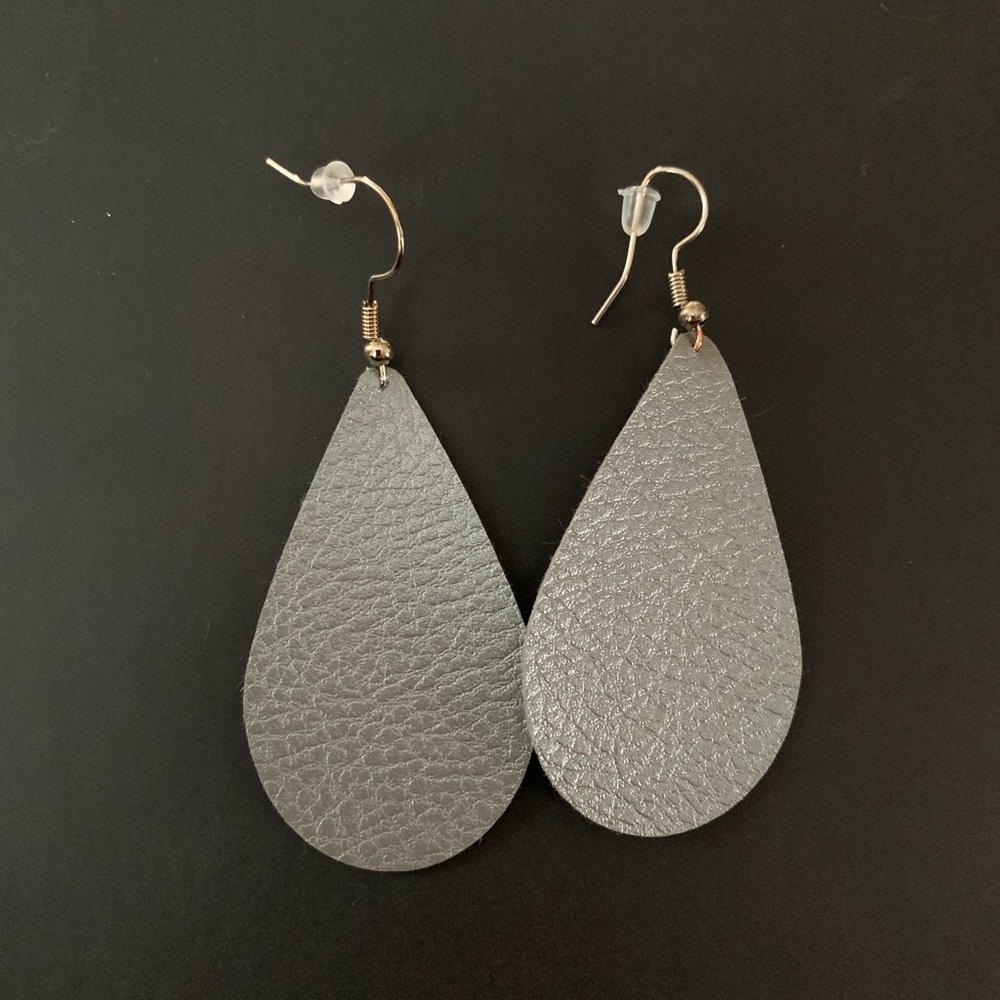 Leather earrings